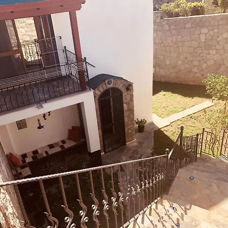 Chanel Villa *
